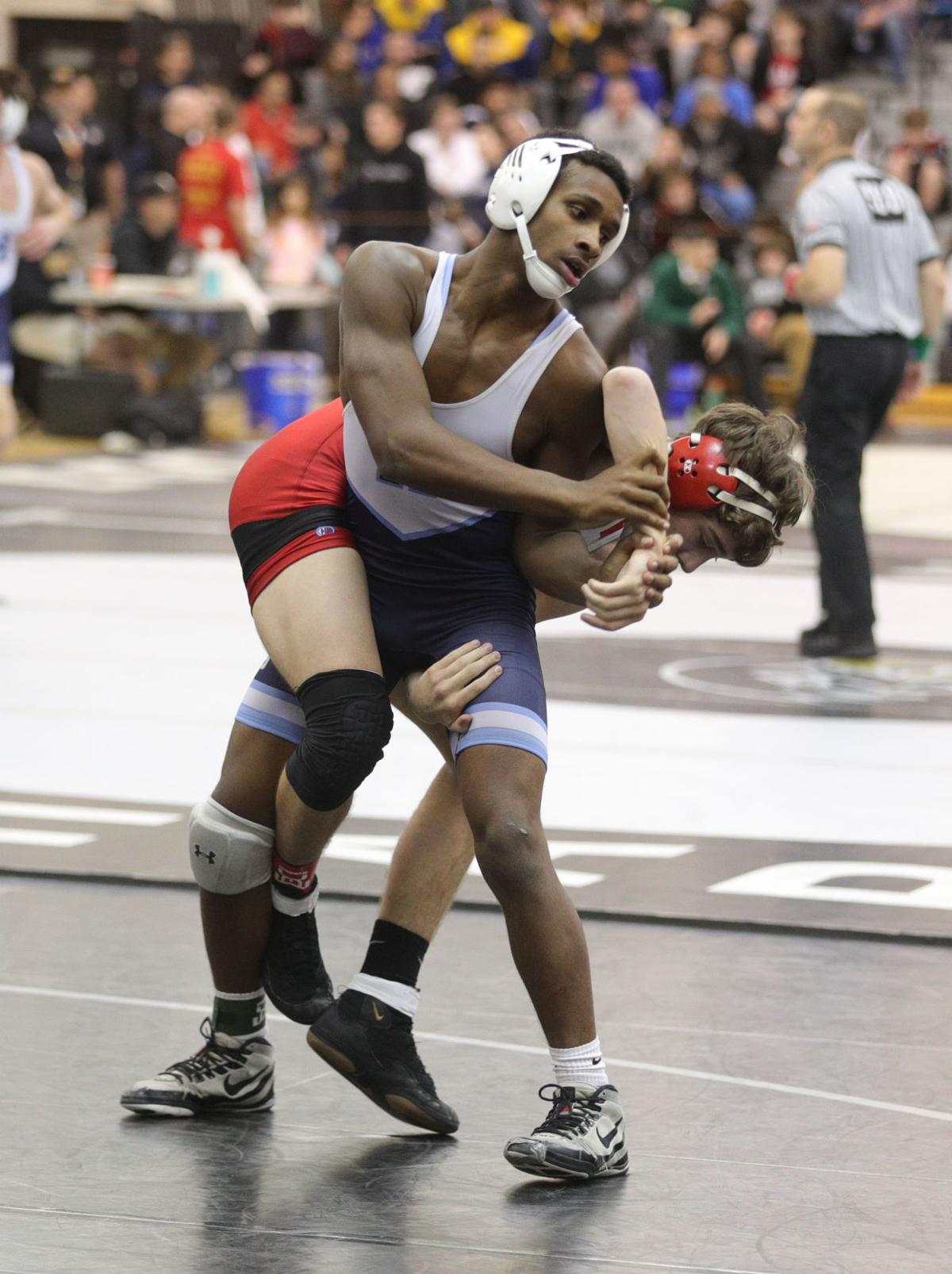 Pressarea wrestlers have good days, advance to Region 8 semifinals