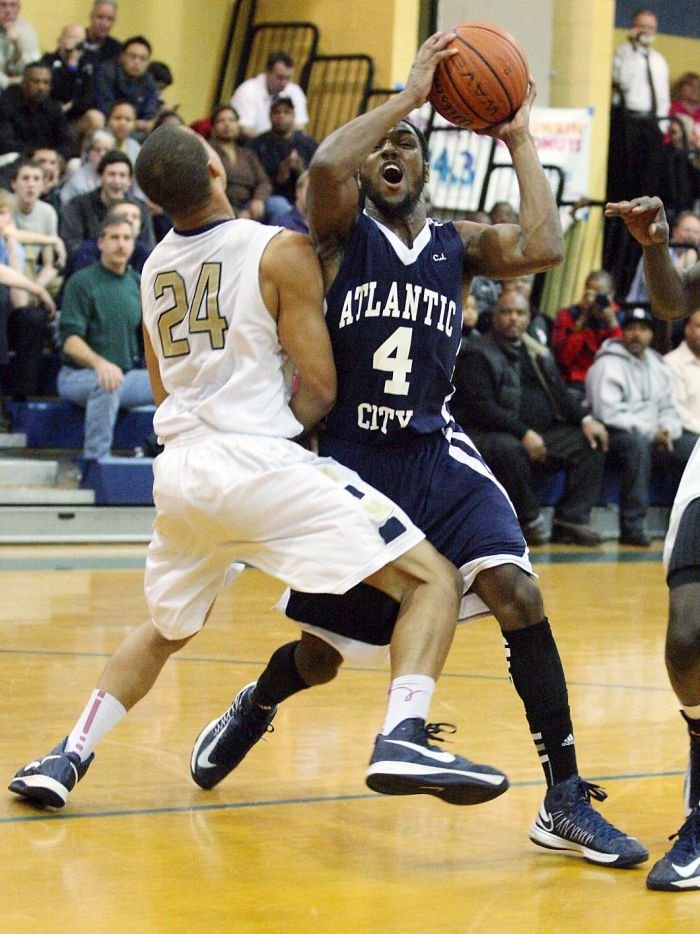 AC Holy Spirit boys basketball
