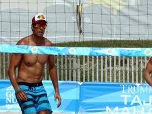Boisterous On The Beach It S A Serious Sport But Watching Beach Volleyball Is All About Having Fun Lifestyles Pressofatlanticcity Com