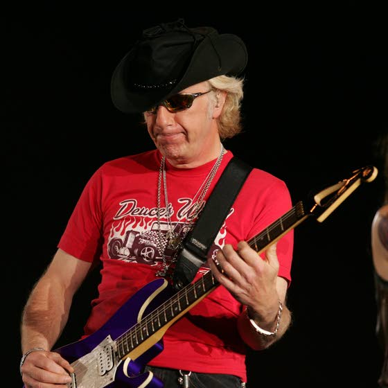 Dreaming On, Looking Back Guitarist Brad Whitford weighs in on 40