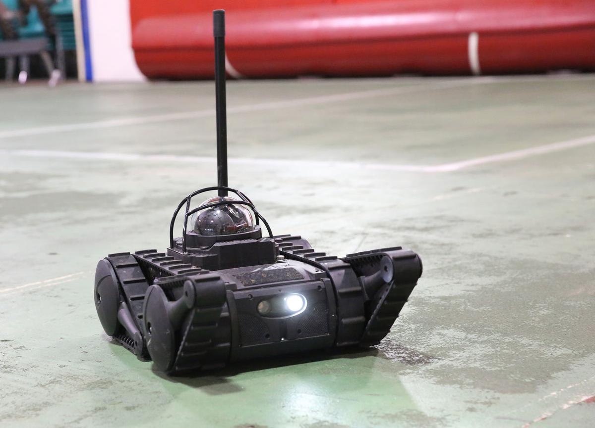 SWAT team uses robots to minimize risks in police standoffs Latest