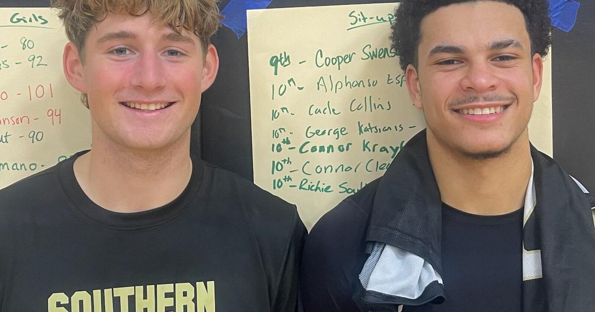 Kyle Perna Southern's Noah Perna scores his 1,000th career point