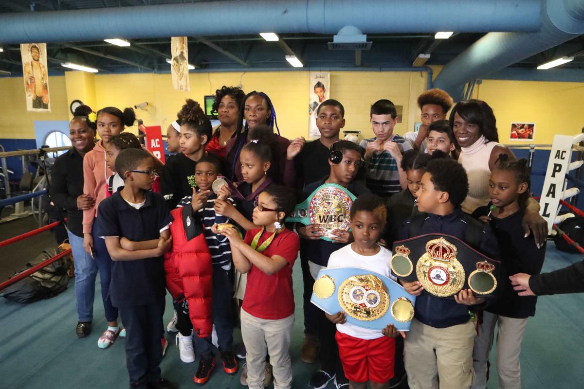 041219_gal_womenboxingworkout