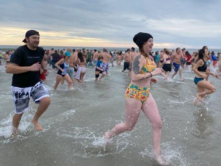 Ocean City dippers take First Day Plunge - Vimarsana News