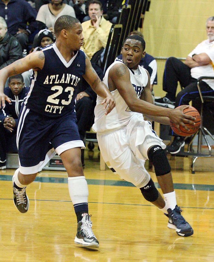 AC Holy Spirit boys basketball