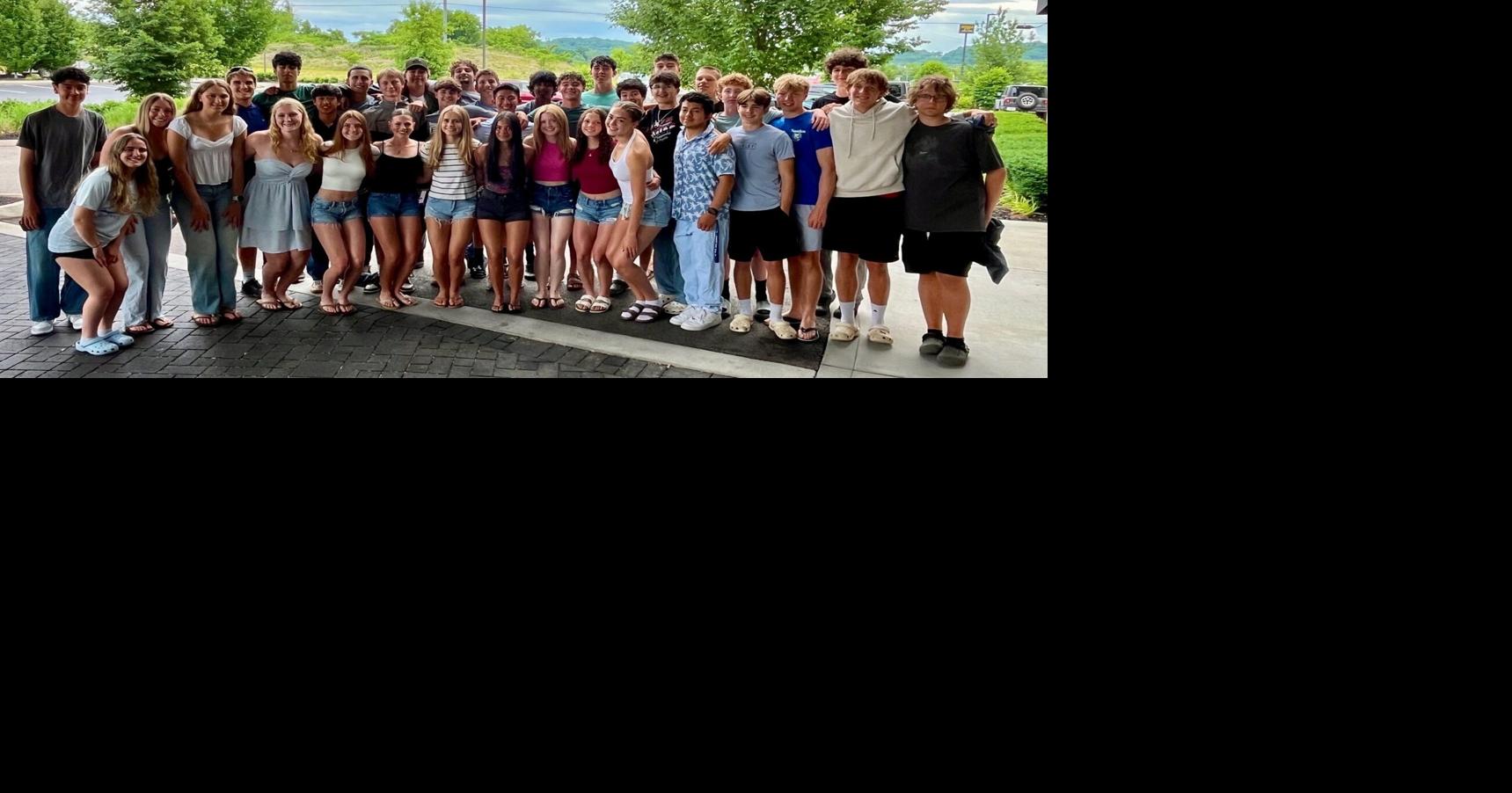 Who were The Press crew program and boat of the year?