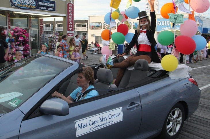 Miss New Jersey parade on boardwalk in Ocean City | Miss America ...