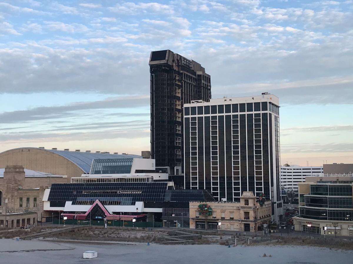 Trump demolition draws crowds of witnesses and revelers | Local News | pressofatlanticcity.com