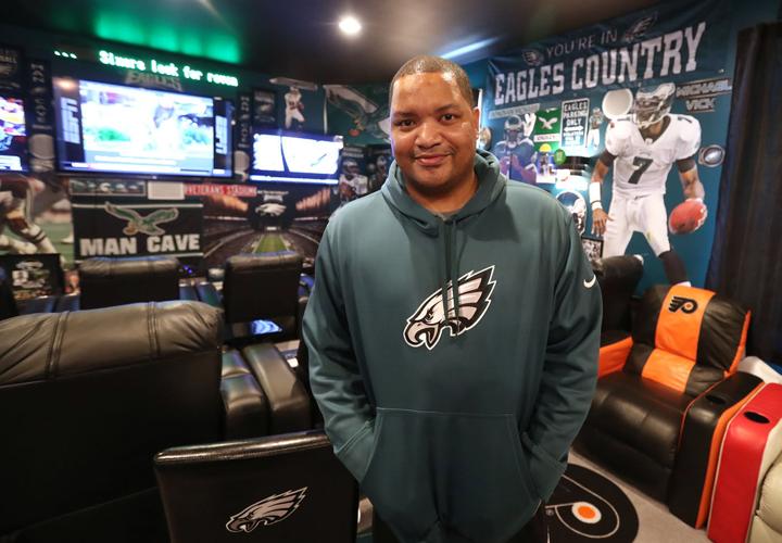 Eagles super-fans to watch Sunday game in fan caves