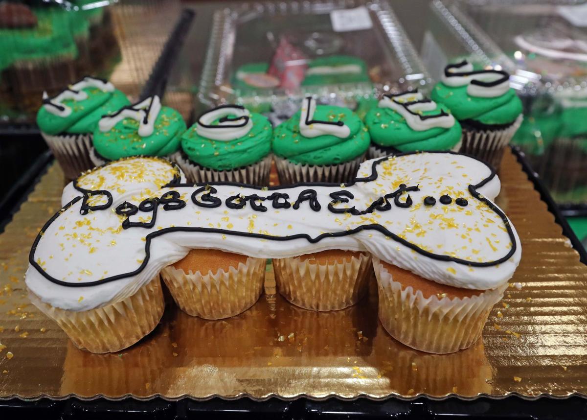Baker's delight in Philadelphia Eagles Super Bowl cakes