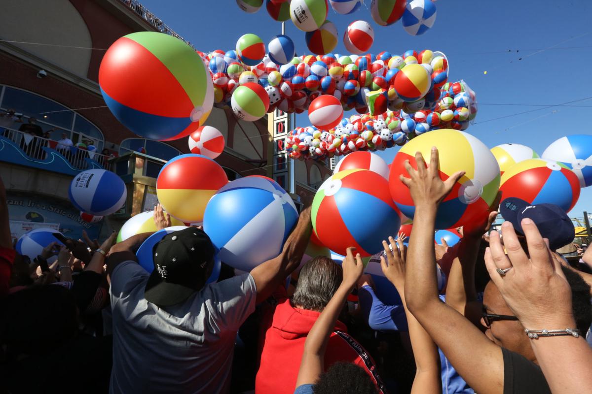 PHOTOS from the beach ball drop at Resorts in Atlantic City Photo