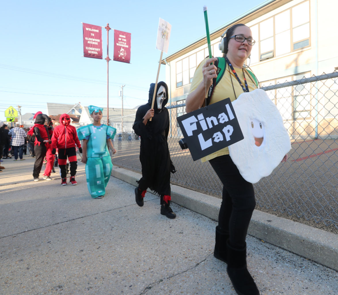 GALLERY Glenwood Ave School Halloween Parade Wildwood Halloween