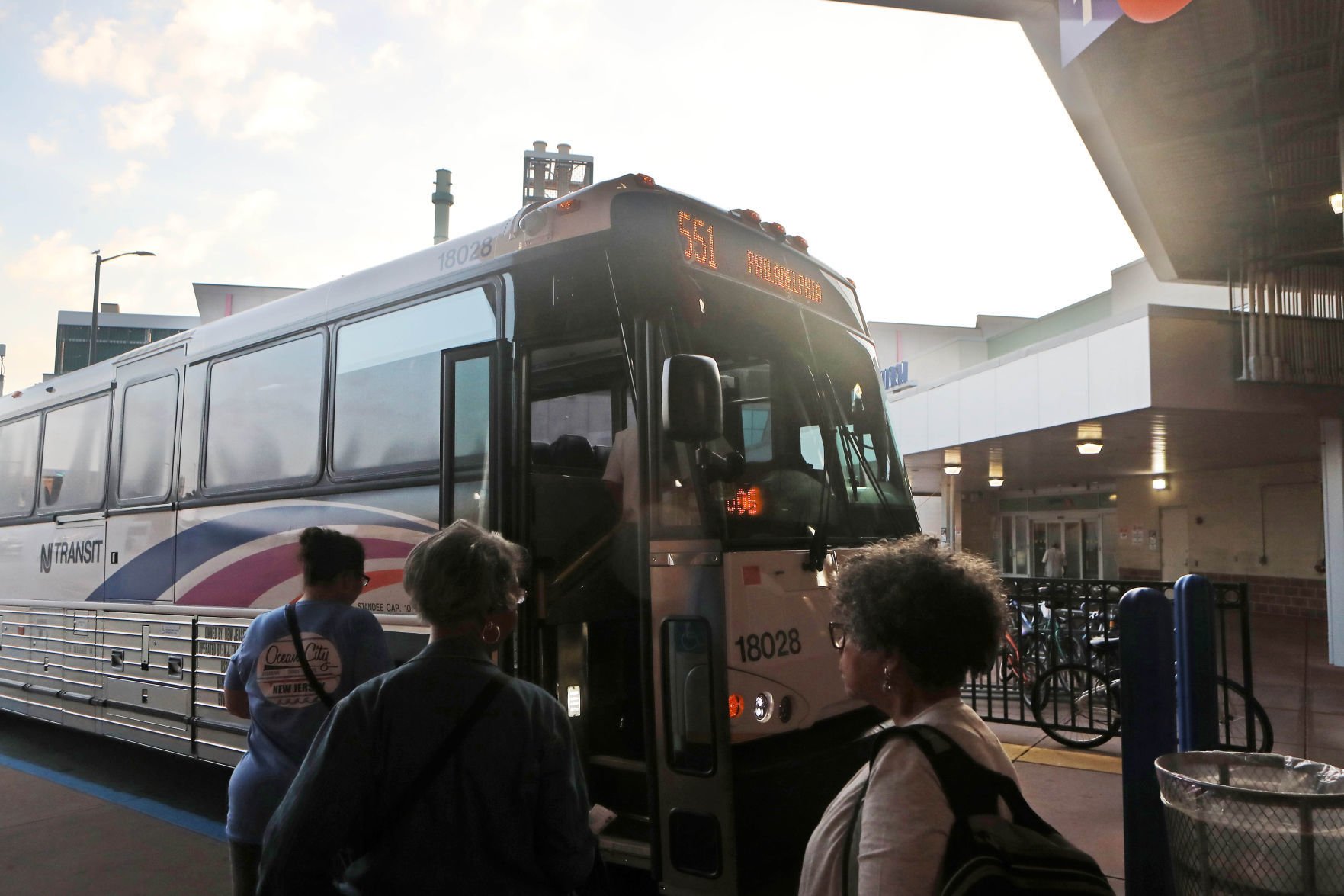 bus from philadelphia airport to atlantic city