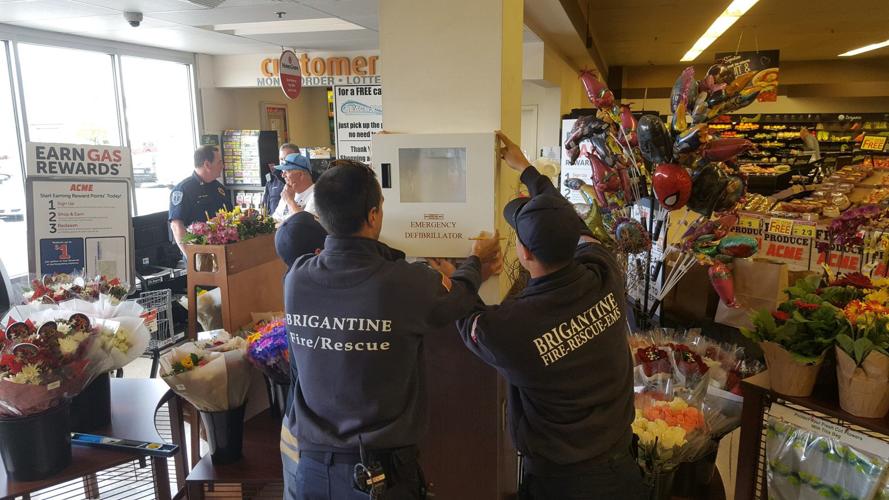 Brigantine Surf Jam donates AED to Acme