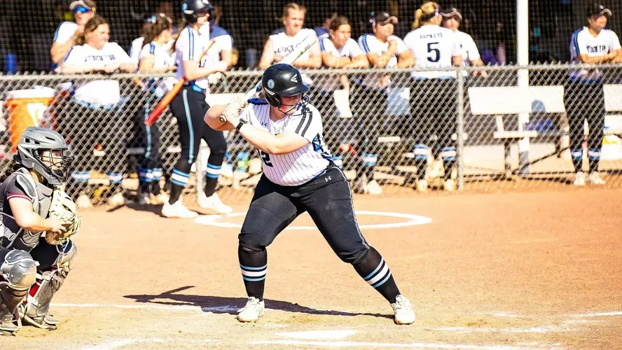 Coldsnow Voted CSC Academic All-American