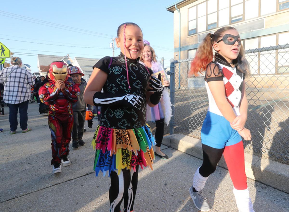 GALLERY Glenwood Ave School Halloween Parade Wildwood Halloween