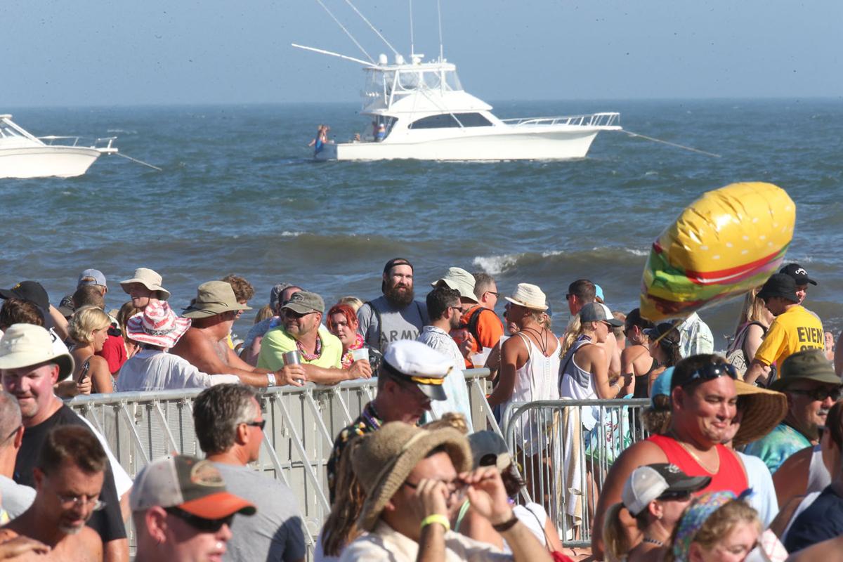 Jimmy Buffett concert late