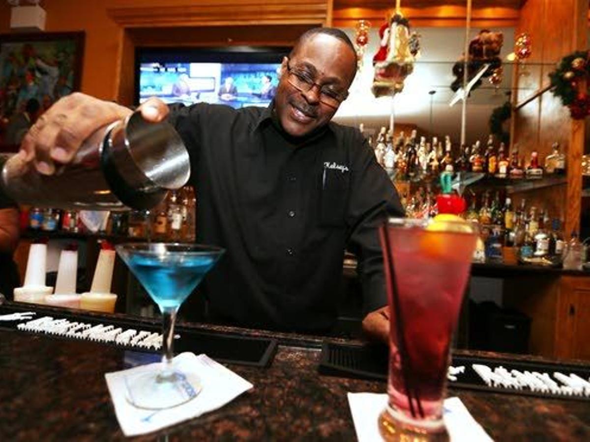 More Than Just Serving Drinks Good Bartenders Function As Therapists Referees And Friends To Those In Need Lifestyles Pressofatlanticcity Com