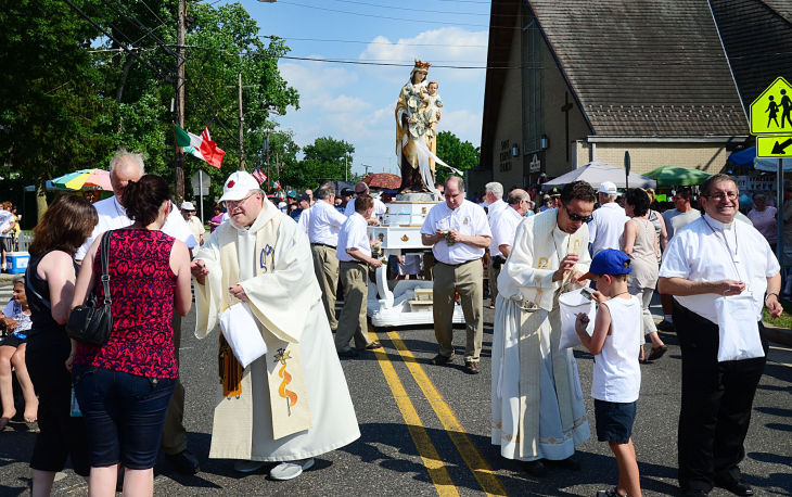 Y17 Mount Carmel parade
