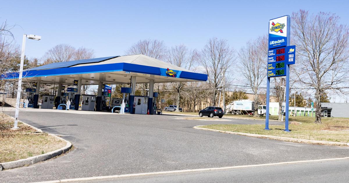 New Jersey gas prices down more than 4 cents a gallon this week news image