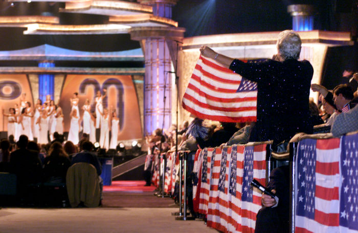 MISSA02_FLAG.66576.JPG
