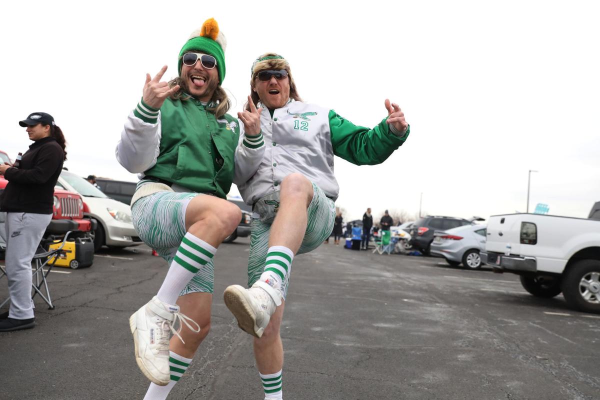 GALLERY: Football fans pack Lincoln Financial Field parking lots for NFC  Championship