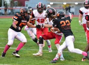 101417_spt_fbmiddle 13