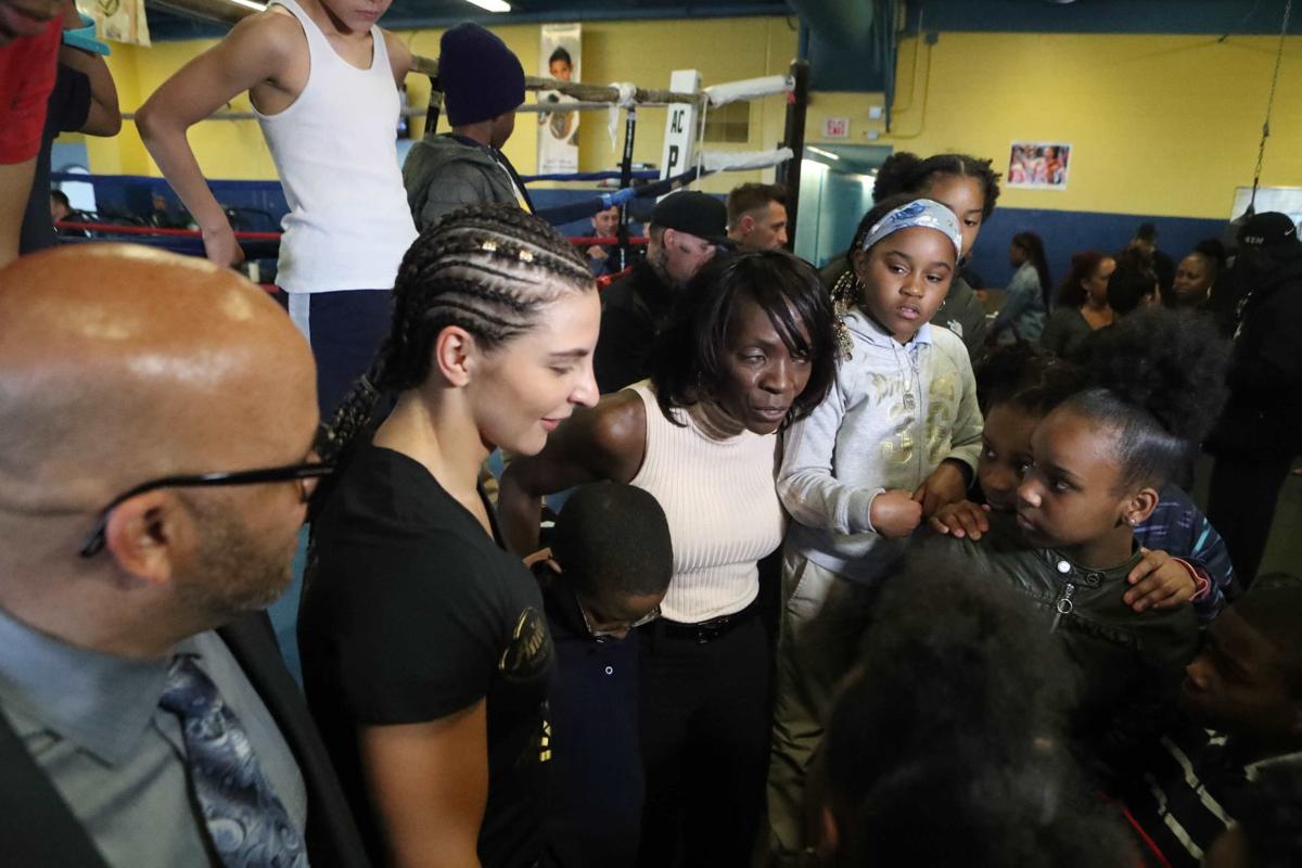 041219_gal_womenboxingworkout