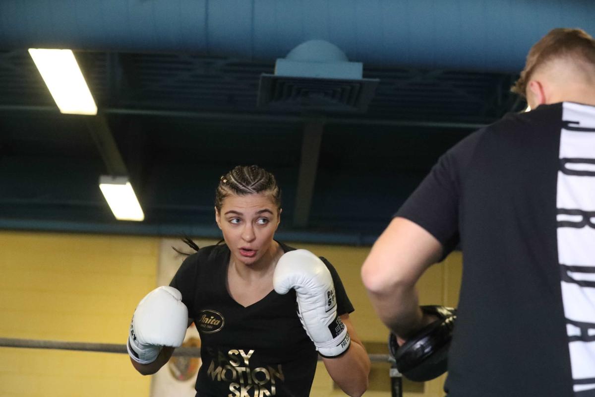 041219_gal_womenboxingworkout