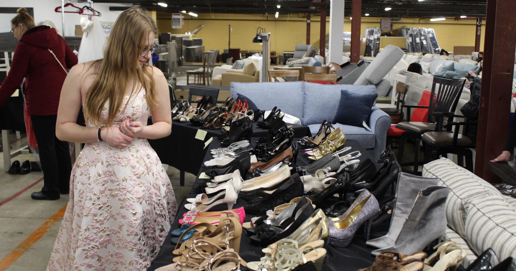 Project Prom AC allows girls to say 'yes' to a free dress - Vimarsana News