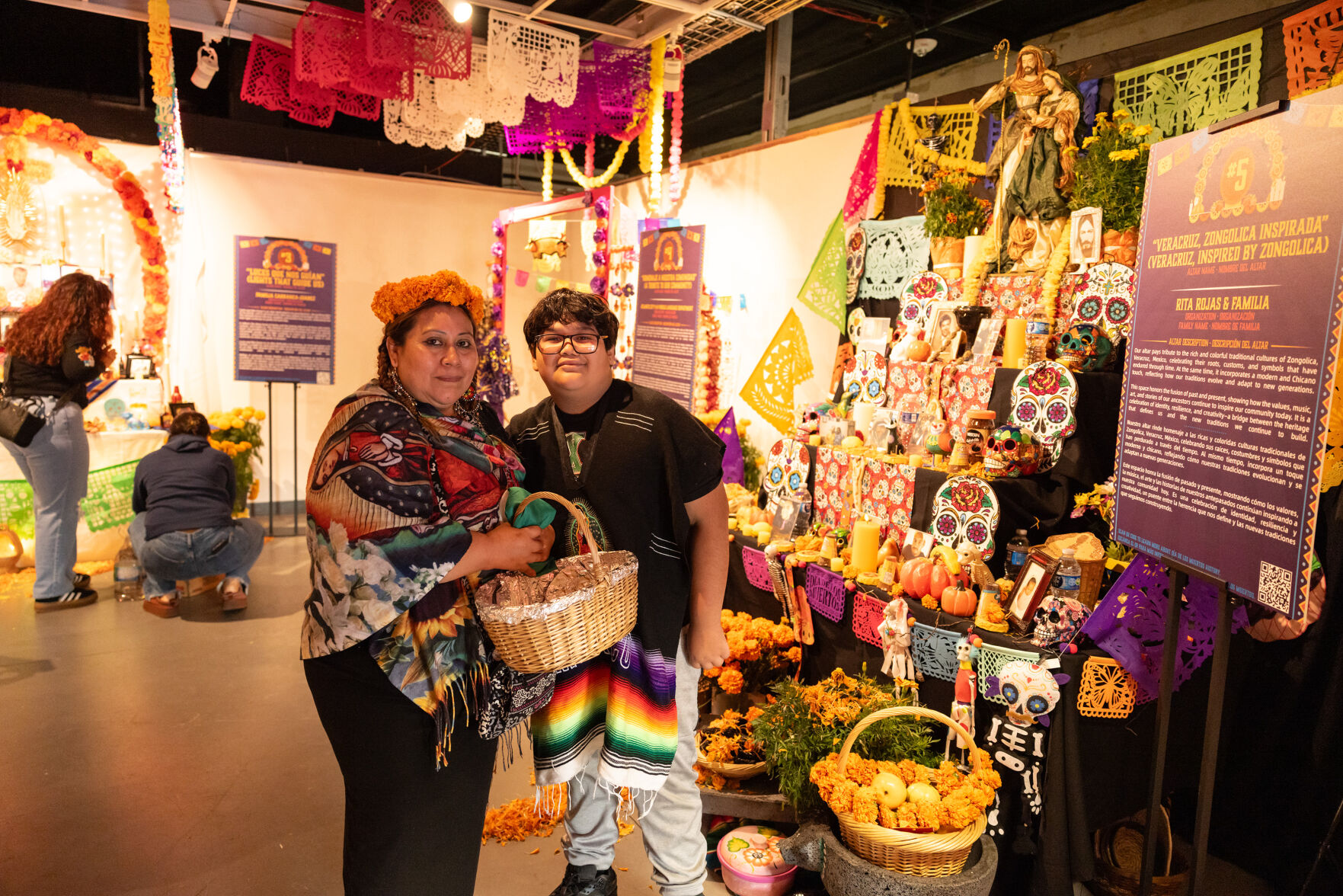 Noyes Arts Garage holds Día de los Muertos celebration