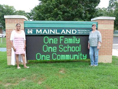 081921-cat-lns-mainlandphoto