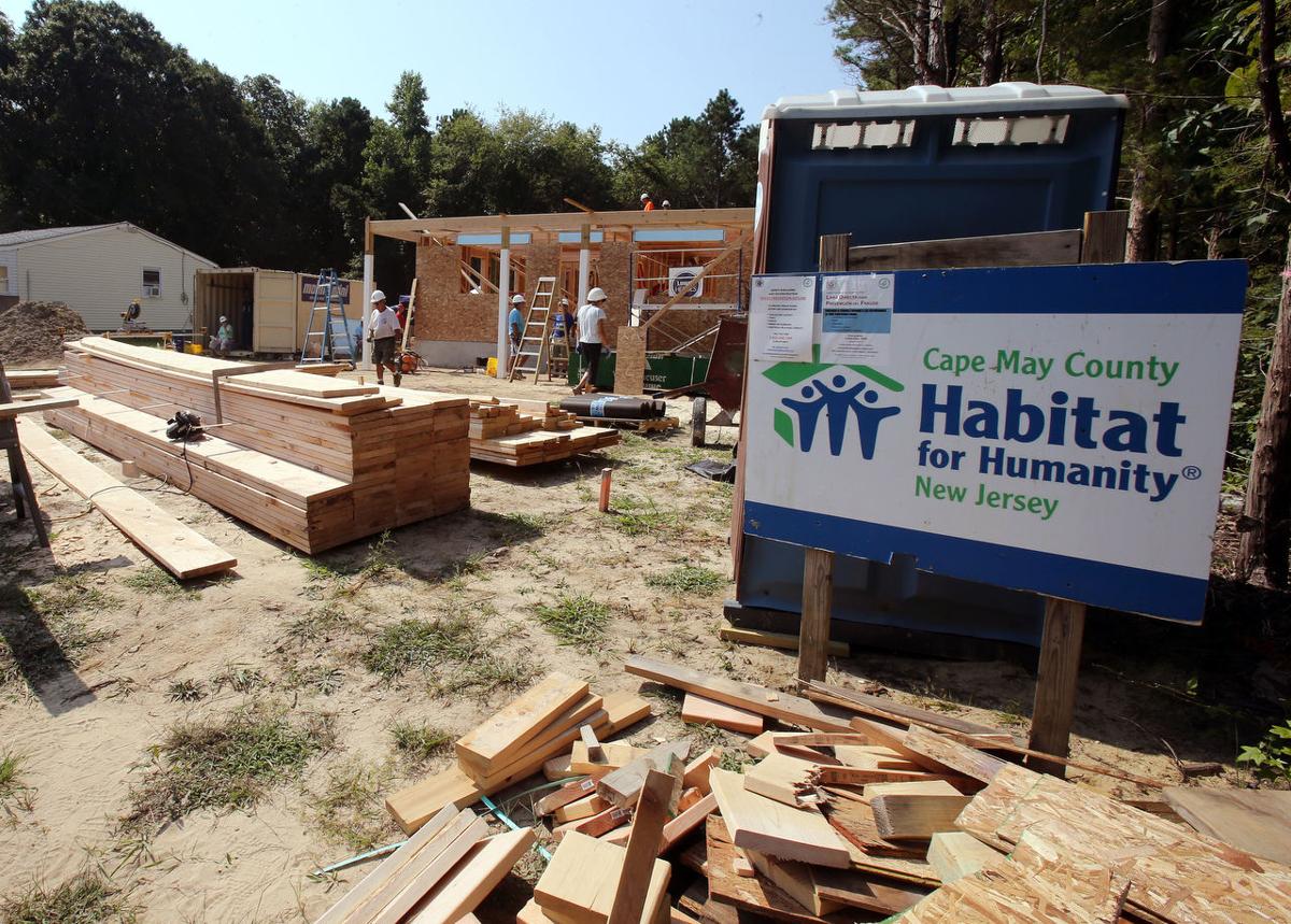 Volunteers work on fourth Habitat for Humanity home in Middle Latest Headlines