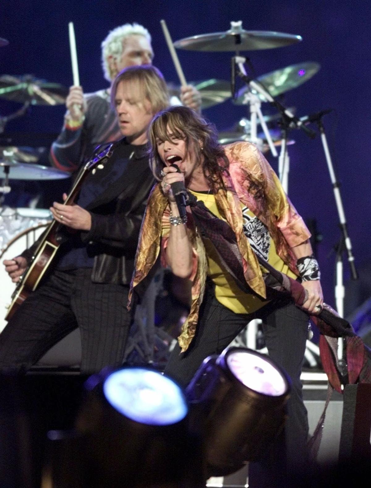 Aerosmith, 2001