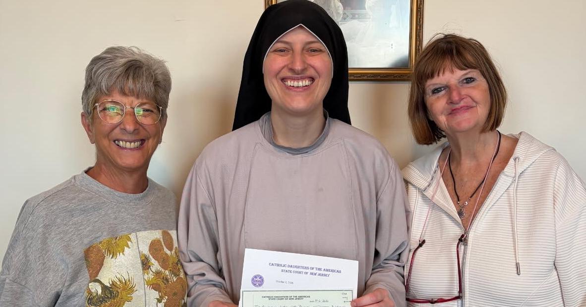 Catholic Daughters of America presents $2,500 check to Atlantic City convent