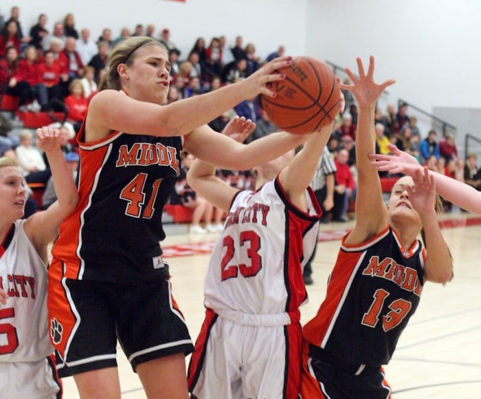 OC-Middle girls basketball