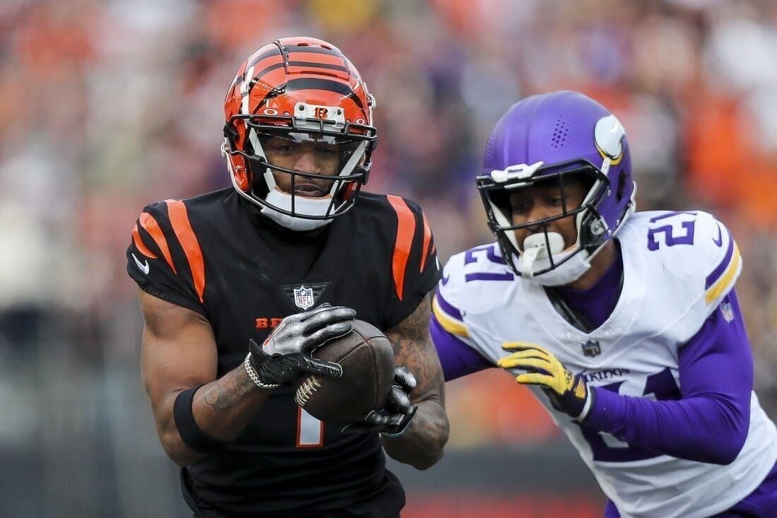 Bengals ride big first half to shocking win over Steelers