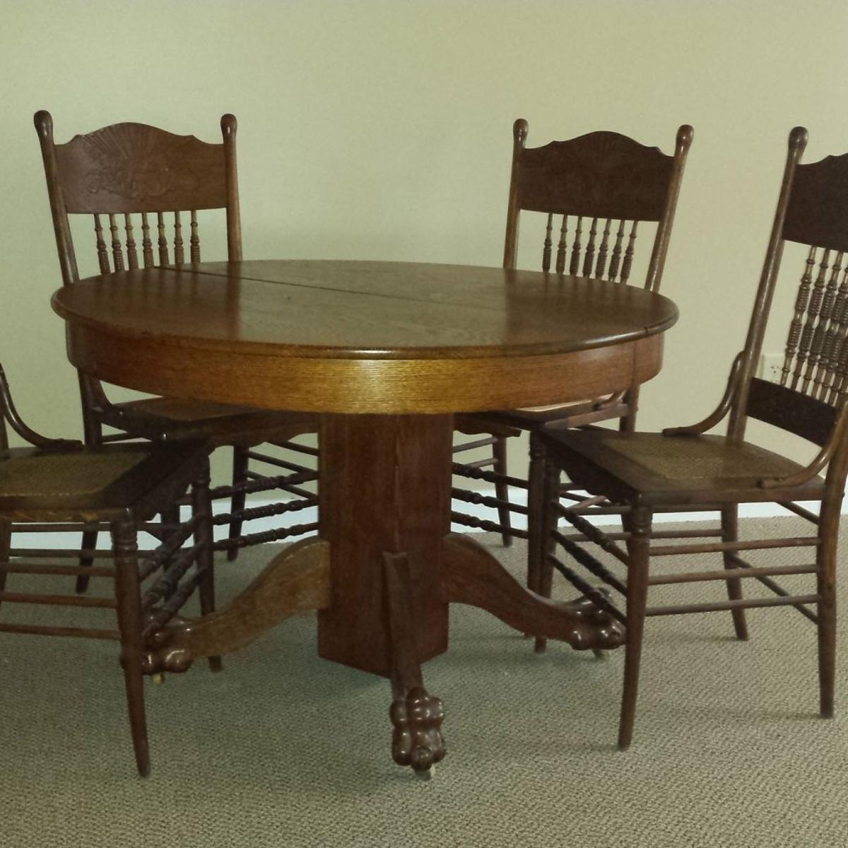 Antiques Collectibles Oak Table And Chairs Are Interesting Heirlooms Lifestyles Pressofatlanticcity Com Antique Claw Foot Table And Chairs