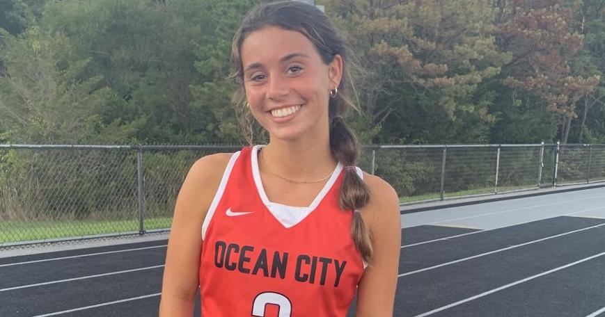 Juli Neff Julia Neff scores in final seconds, Ocean City takes down rival EHT
