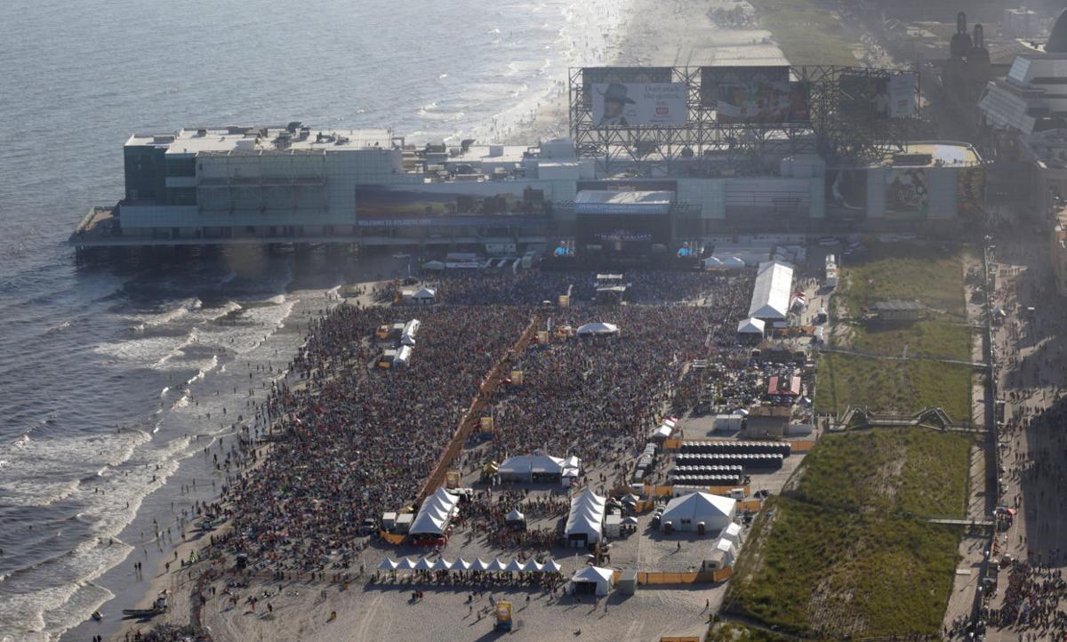 Jimmy Buffett Beach Concert