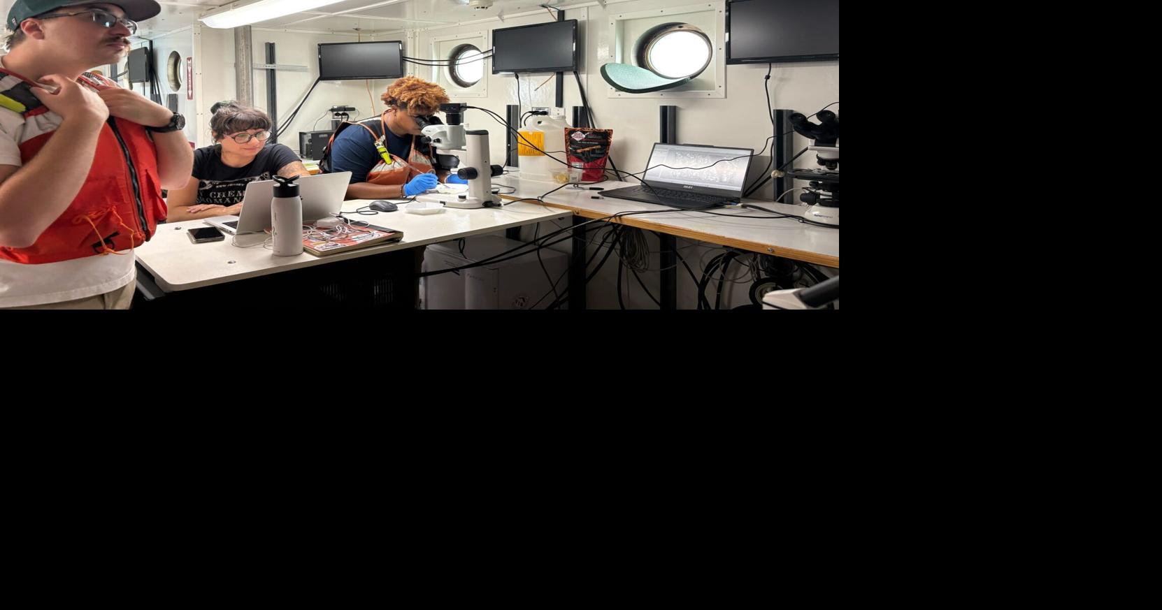 Stockton students study on a boat in Gulf of Mexico trip