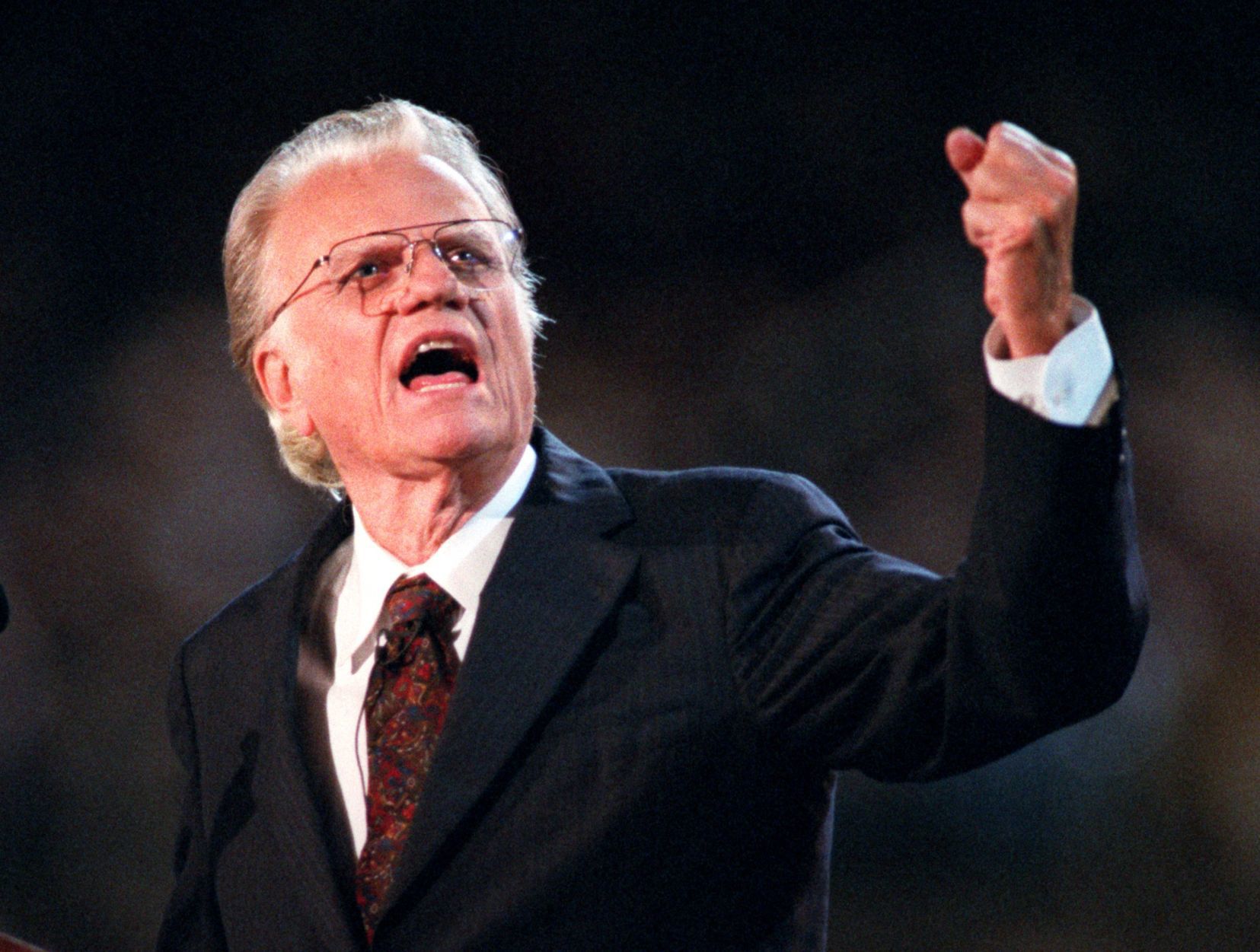 Evangelist Billy Graham Dies At Age 99 | Latest Headlines ...