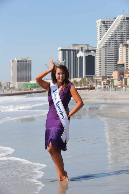 Miss America 2018 Ocean Dip