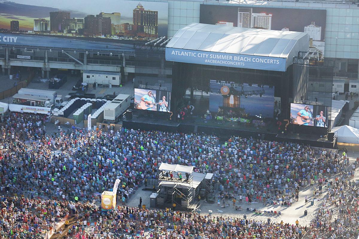 Jimmy Buffett Beach Concert