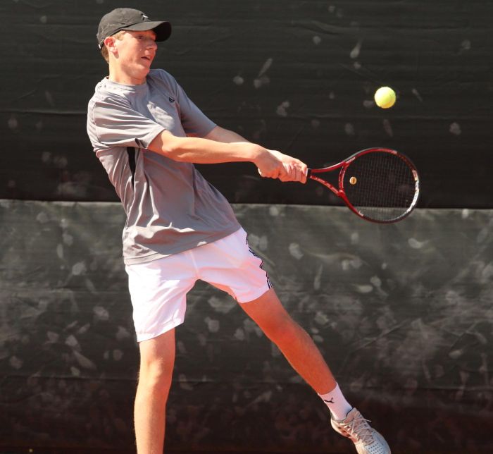 BOYS TENNIS FEATURE