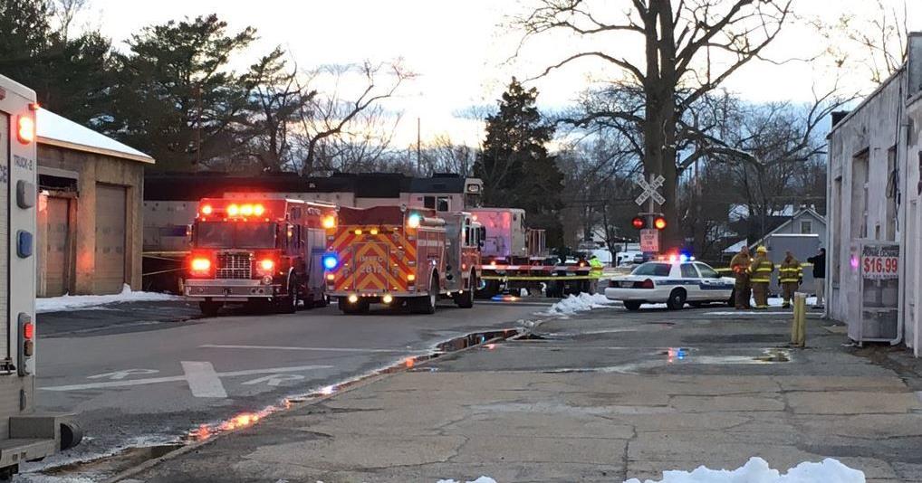 1 dead, 1 hurt after NJ Transit train strikes car in Hammonton