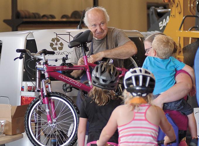 Retired CEO’s life has always revolved around bicycles | News