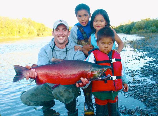 I Fish Salmons Past My Bedtime Salmon Hunter Salmon Fishing T-Shirt