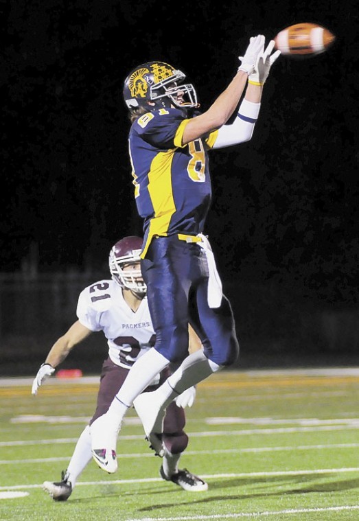 Mahtomedi football defeats undefeated Packers | Local | presspubs.com