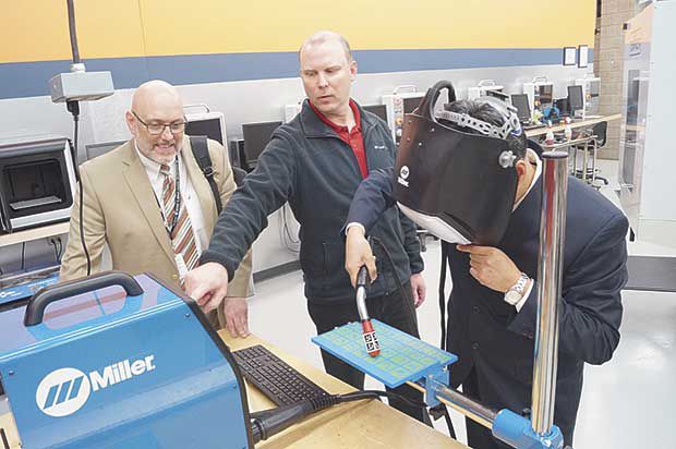 Chinese educators visit White Bear schools | News | presspubs.com